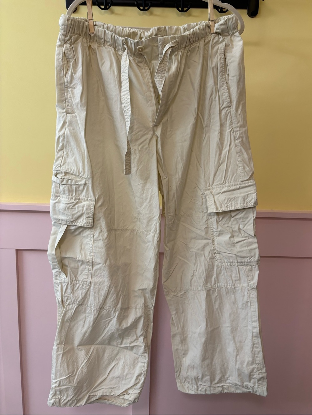 Cream GAP cargo pants